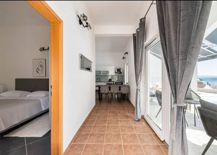 Villa Luxury Villa, 40 Sqm Heated Private Pool, Gym, Seaview, 200m To Beach, 7 Bedrooms *